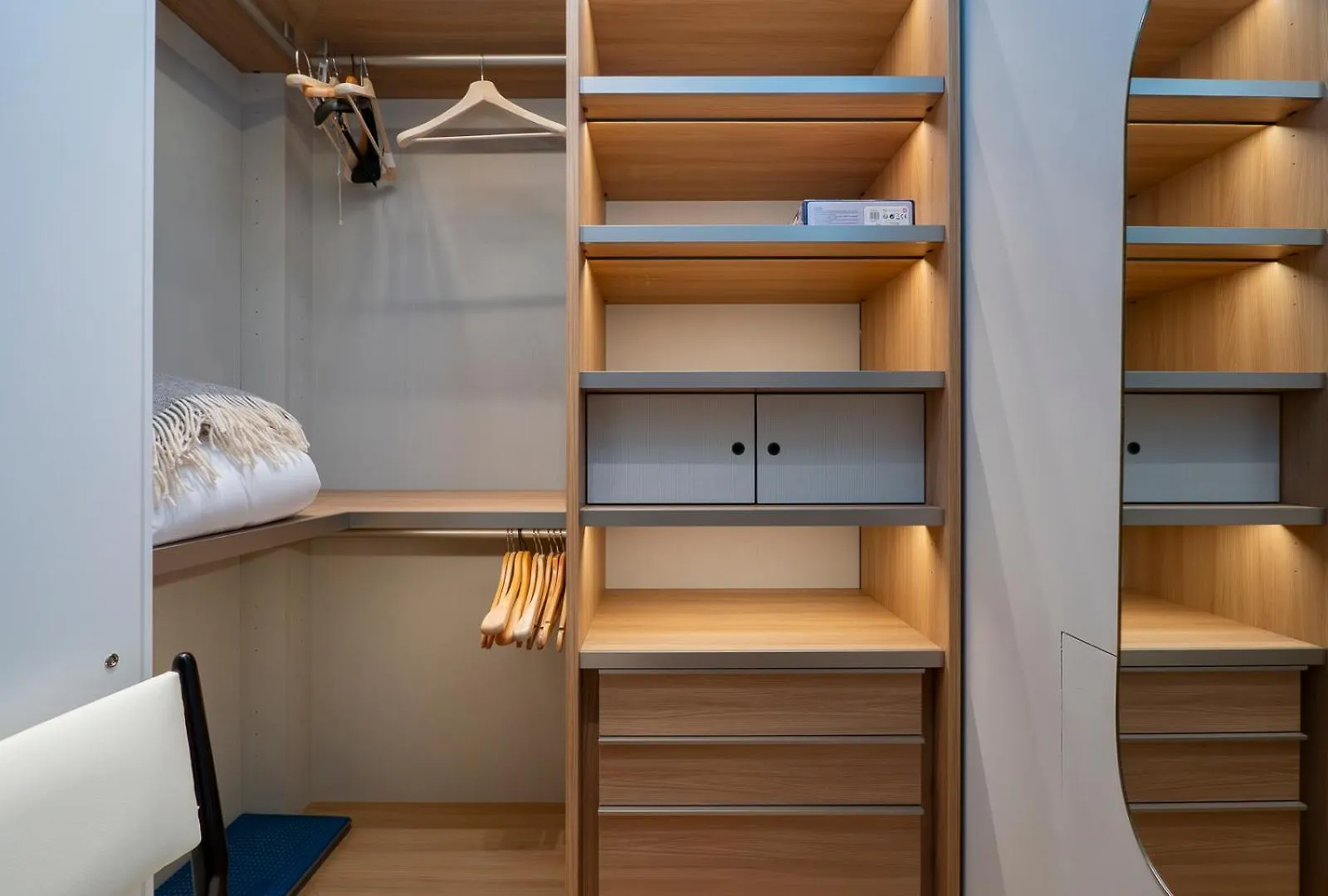Xenia Apartments - Modern Suite In Sant'Ambrogio Milano Italien