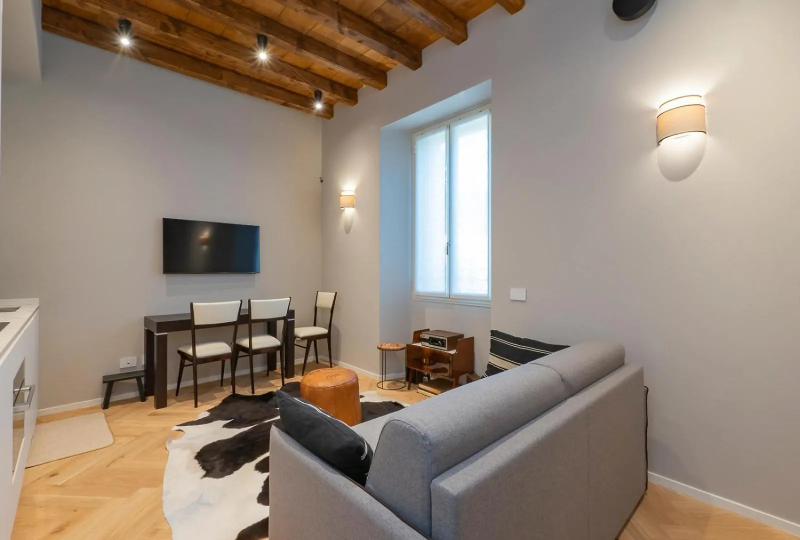 Xenia Apartments - Modern Suite In Sant'Ambrogio Milan